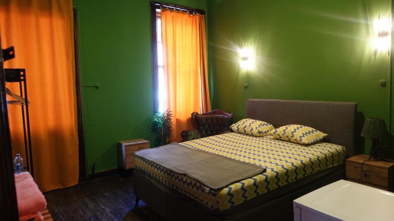 Titan House Hostel Izmir Exterior photo