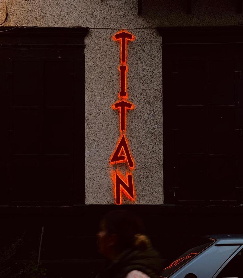 Titan House Hostel Izmir Exterior photo