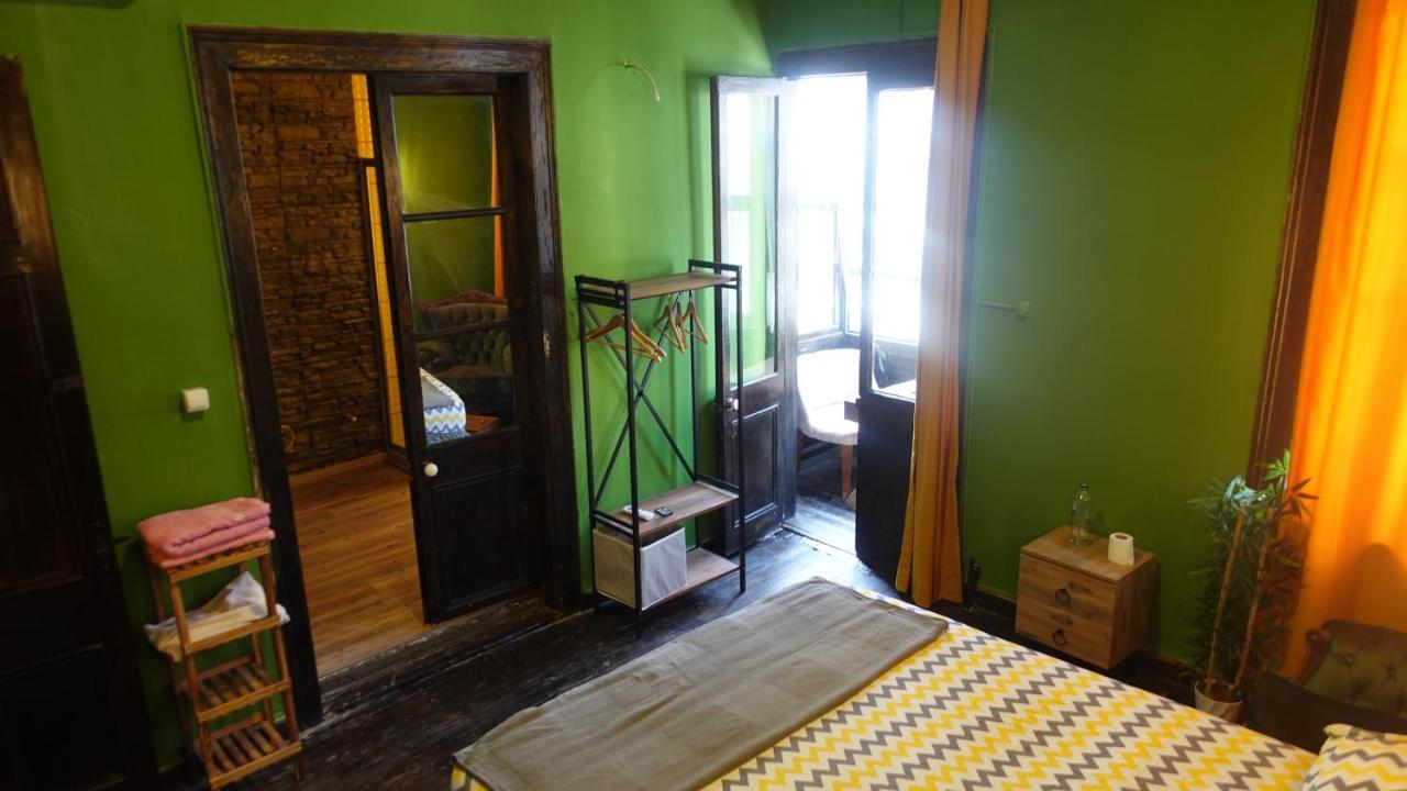 Titan House Hostel Izmir Exterior photo